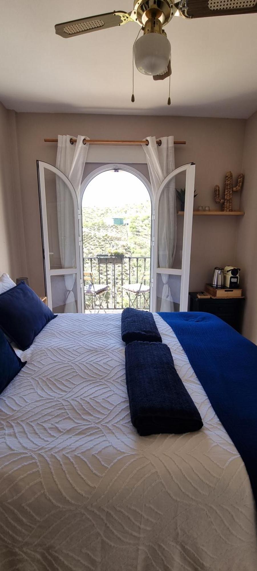 La Vista Vinuela Bed & Breakfast Exterior photo
